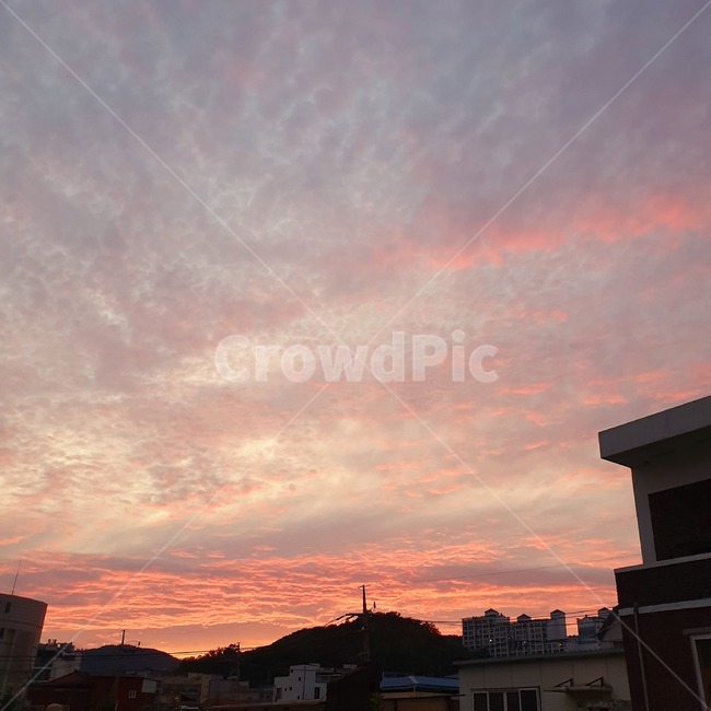 노을,저녁하늘,일몰,붉은노을,구름,자연,풍경,nature,landscape,outdoors,옥외,dusk,황혼,sunset,sky,하늘,dawn,새벽,red sky,붉은 하늘