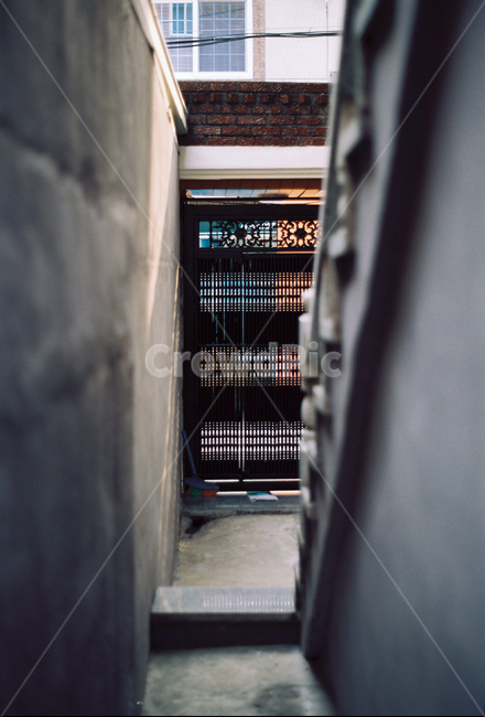 골목,오후,현관,현관문,문,door