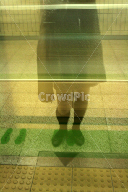 다리,역,지하철,역사,반사,사람,인물,인간,human,person,인물실루엣,사람실루엣,character silhouette,human silhouette,sports,스포츠,sport