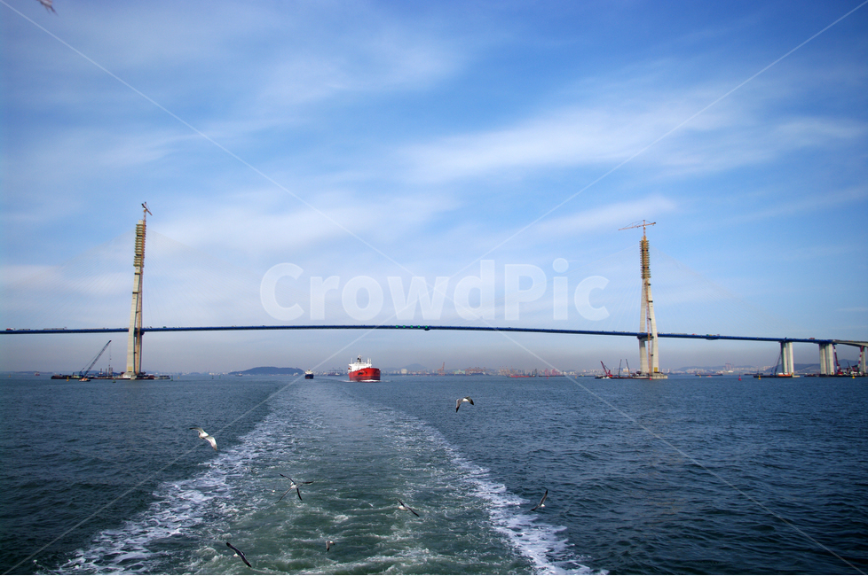 인천대교,대교,바다,sea,서해,푸른,하늘,도시,인천,한국,bridge,여행,휴가,traveling,vacation,trip,교통,교통수단,traffic,transportation,건축물,건물외관,exterior,building,structure,architecture,construction
