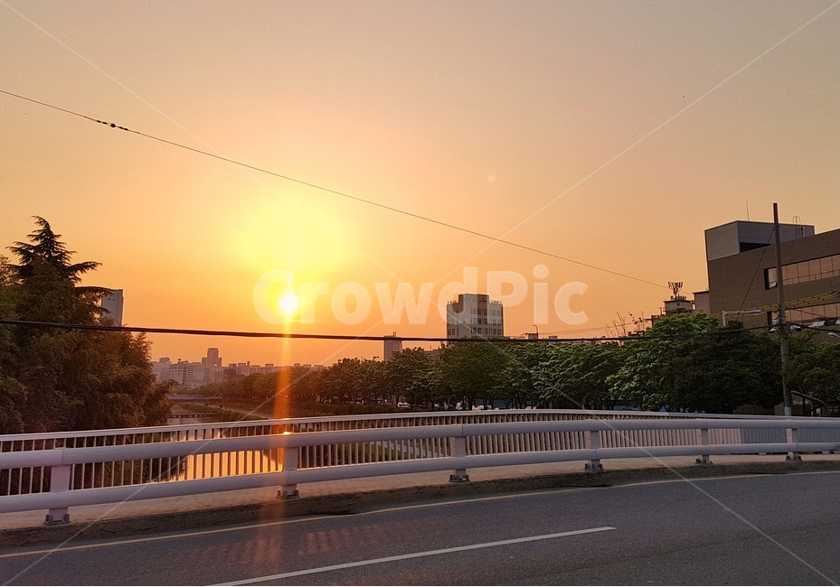 노을,sunset,해질녘,하늘,구름,sky,cloud,도시,풍경,city,landscape,road,도로