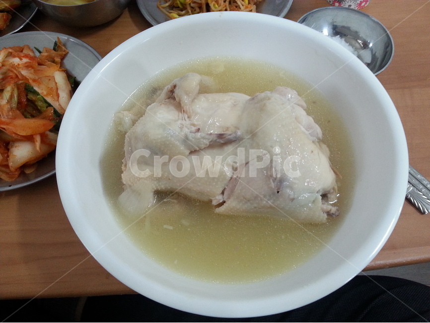 삼계탕,닭,닭백숙,chicken,soup,ginsengchickensoup,garlic,ginseng,찹쌀,대추,glutinousrice,음식,식재료,요리,food,cook,meal,dishes,food reserves,한식,한국음식,한국요리,korean food,korean dishes,korean meal,korean cook