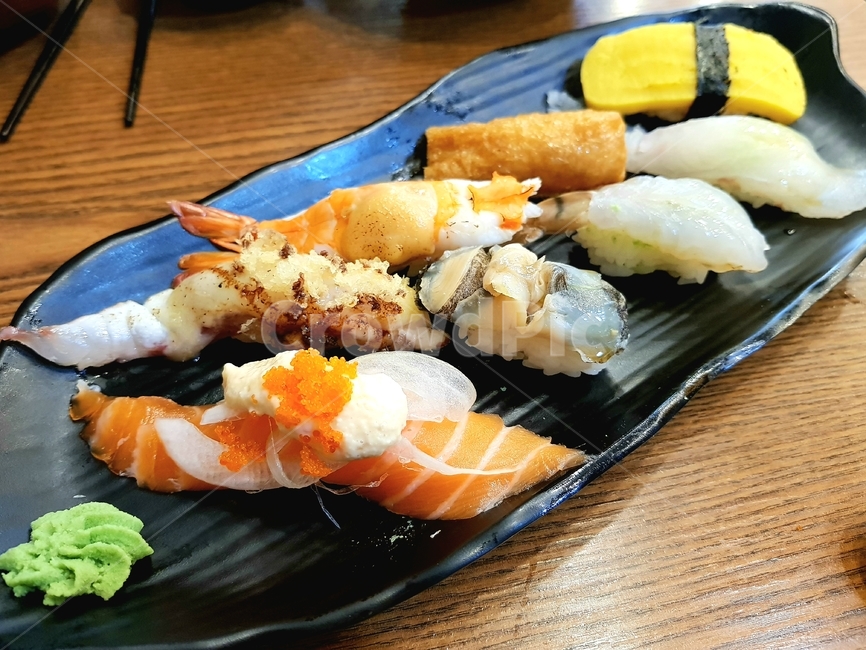 초밥,sushi,연어초밥,계란초밥,일식,japanesefood,음식,food,식사,meal,음식,식재료,요리,food,cook,meal,dishes,food reserves,일식,일본음식,일본요리,Japanese food,Japanese dishes,Japanese meal,Japanese cook
