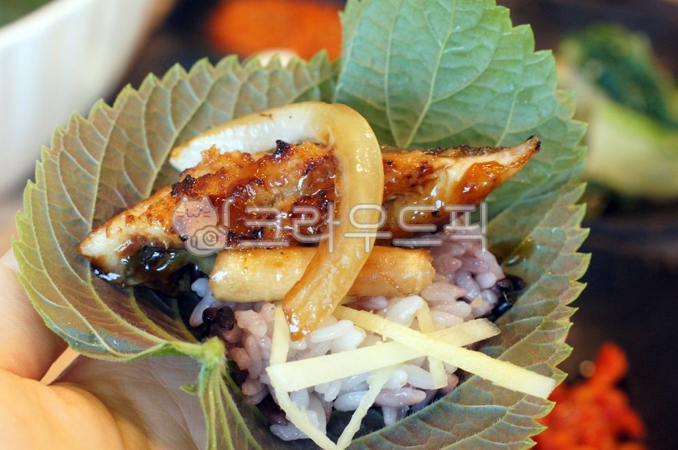 장어구이, 깻잎쌈, grilledeel, eel, wrap, 사진,이미지,일러스트,캘리그라피 - Fresh Eggs작가