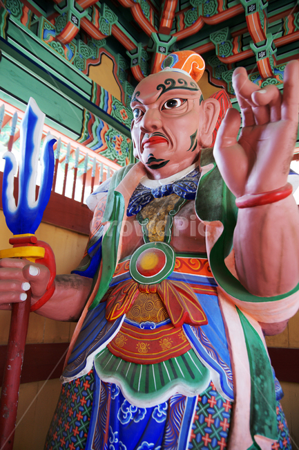 금강역사,금강문,신장,법주사,속리산,불법수호,조각상,동상,석상,조형물,statue,bronze statue,stone statue,종교,신앙,religion,belief,faith