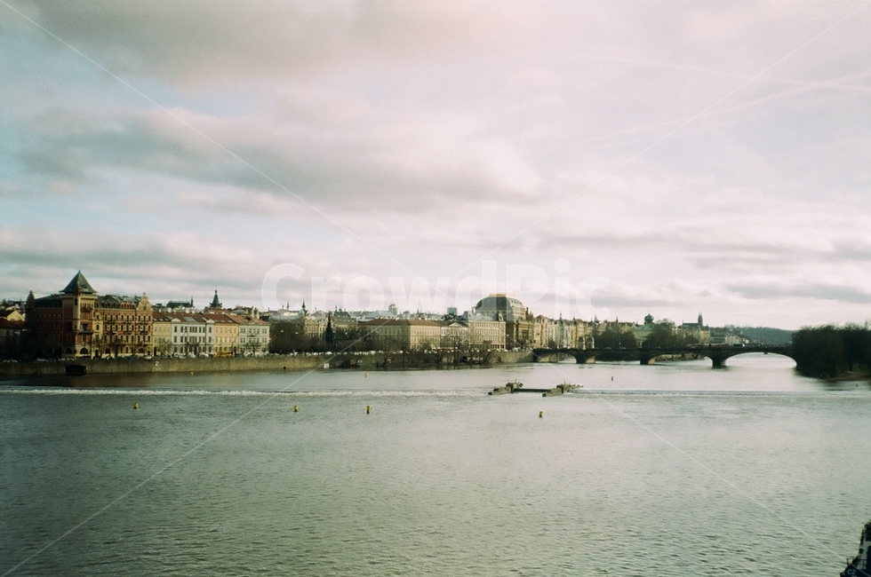 outdoors,nature,river,bridge,europe,체코,film,filmcamera,필름카메라,도시,풍경,city,landscape,해외,외국,세계,foreign,oversea,world,세계도시풍경,해외도시풍경,외국도시풍경,world cityscape