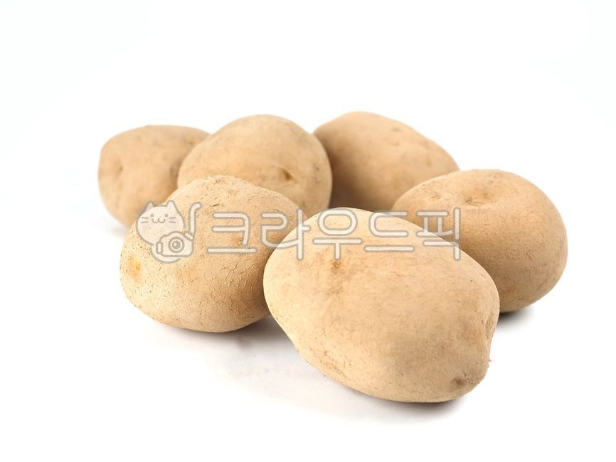 감자,찐감자,삶은감자,제철음식,햇감자,7월음식,여름음식,여름감자,누끼,감자누끼,식재료,식자재,potato,생감자,강원도감자,요리,음식재료,푸드,food,음식,cook,야채,채소,흰배경