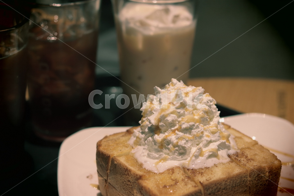 creme,dessert,icecream,아이스크림,food,cream,음식,식재료,요리,food,cook,meal,dishes,food reserves,빵,bread,디저트,간식,후식,dessert,snack