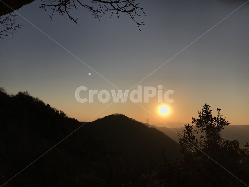 outdoors,옥외,flare,플레어,light,빛,일출,sunrise,일몰,붉은하늘,붉은노을,하늘,새벽,dusk,dawn,sunset,새해,1월1일,redsky,자연,nature,땅거미