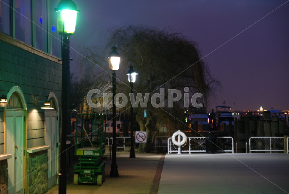 배경,background,경치,풍경,거리,부두,pier,초록,민트,mint,가로등,길,밤,night,야경,밤,풍경,nightscape,night,landscape