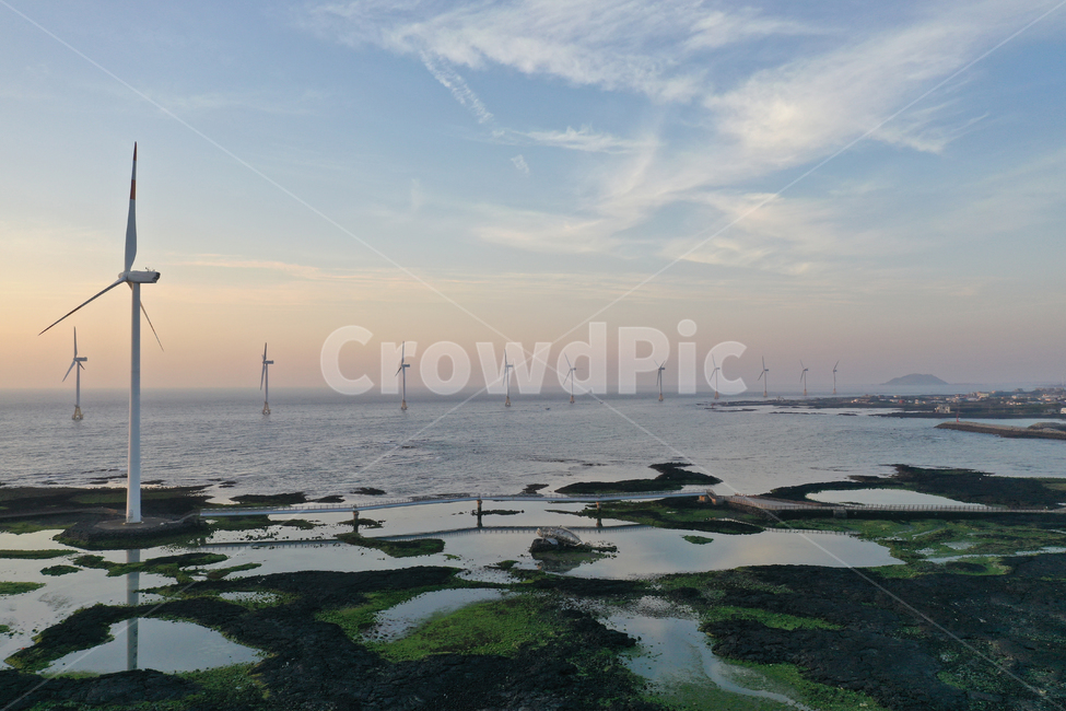 nature,자연,land,나라,outdoors,물,water,식물,옥외,sea,풍력,발전기,해안선,일몰,애월,이끼,돌,바위