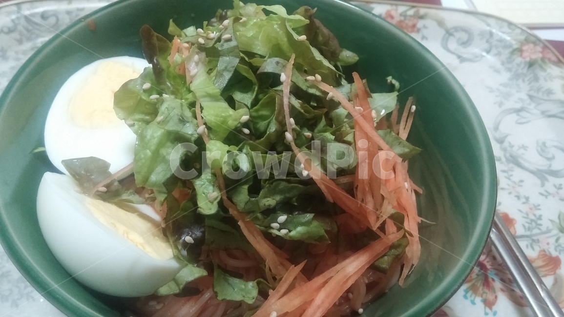 비빔국수,삶은달걀,삶은계란,국수,채소고명,noodles,spicynoodle,aboiledegg,egg,vegetable