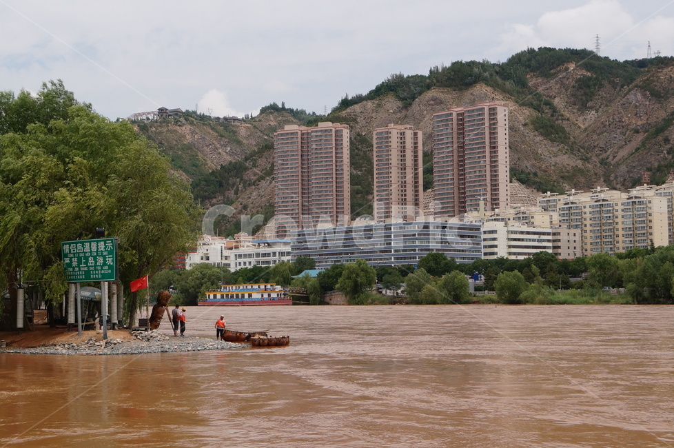 중국,황하,강,배,china,river,boat,asia,보트,아시아,산,도시,풍경,city,landscape,해외,외국,세계,foreign,oversea,world,세계도시풍경,해외도시풍경,외국도시풍경,world cityscape,vehicle,차량,watercraft,선박,transportation,교통