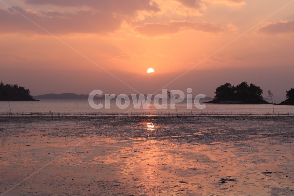 노을,바다,갯벌,서해바다,갯벌노을마을,sunset,자연,풍경,nature,landscape,outdoors,옥외,sky,하늘,일몰,dusk,황혼,dawn,새벽,red sky,붉은 하늘,sunlight,햇빛
