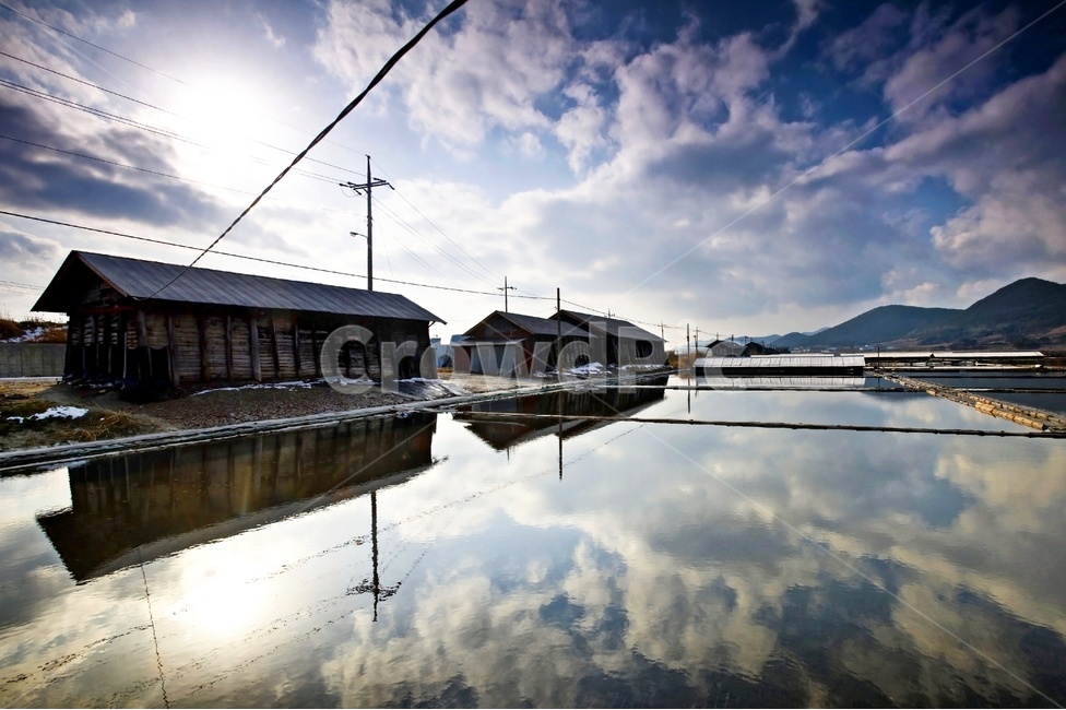 전북부안,곰소염전,맑은날,오후의빛,반영,시골,마을,풍경,landscape,country,rural,town,산업,industry,industrial