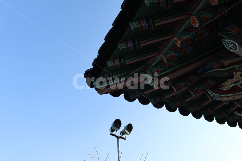 강릉,한옥,기와,풍경,지붕,기와집,하늘,한국전통,한국문화,한국랜드마크,한국관광지,한국명소,koreantraditional,koreanculture,landmark,roof,architecture,건축물,정자