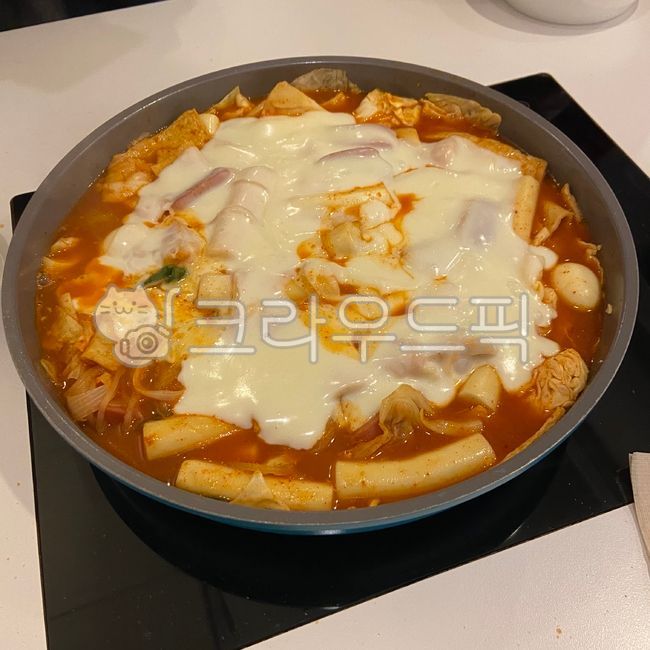 떡볶이,국물떡볶이,치즈떡볶이,치즈,밀떡볶이,쌀떢볶이,간식,분식,식사,간단한식사