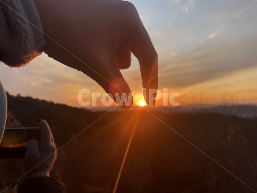 2020년,새해,일출,하트,해맞이,해돋이,손가락,sunrise,light,빛,flare,플레어,human,자연,nature,사람,person,인간,outdoors,옥외,새해,new year
