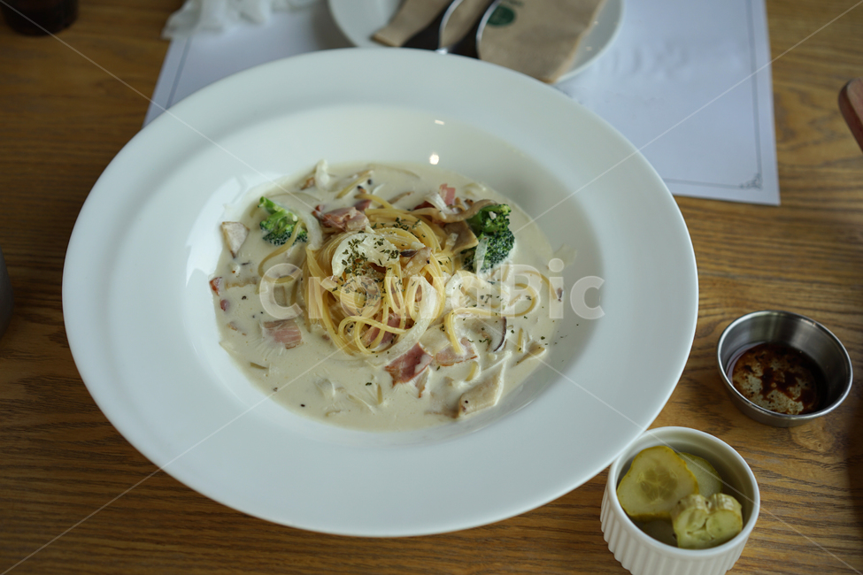 까르보나라,스파게티,크림파스타,파스타,스파게띠,음식,식재료,요리,food,cook,meal,dishes,food reserves,면류,면요리,noodles,양식,서양음식,서양요리,western food,western dishes,western meal,western cook