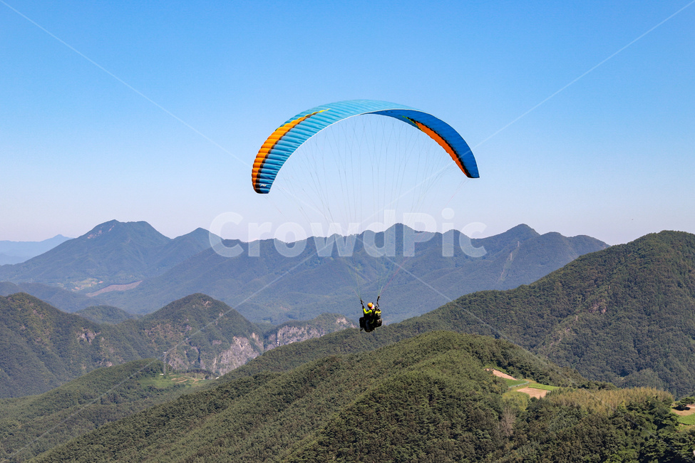 패러글라이딩,산정상,단양군,두산리,패러,글라이딩,자연,풍경,nature,landscape,사람,인물,인간,human,person,스포츠,레저,운동,sports,leisure,exercise,leisure activities,레저 활동,adventure,모험,gliding,활공