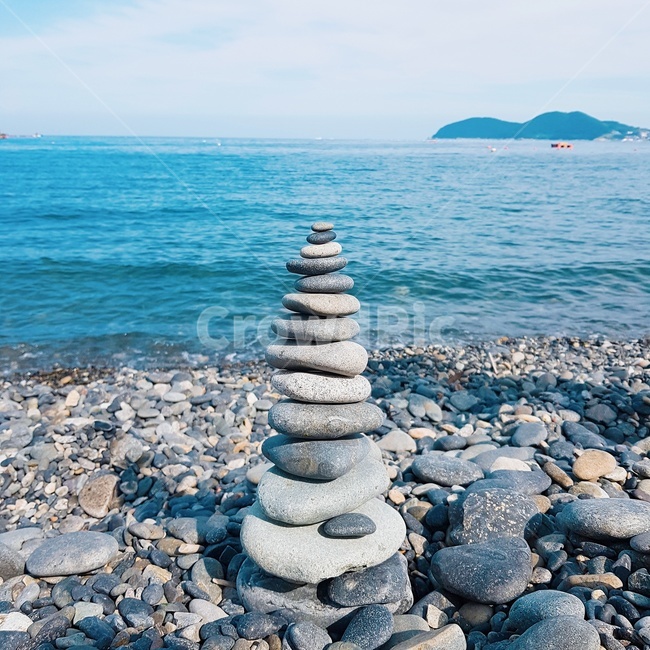 돌탑,sea,바다,푸른바다,돌맹이,하늘