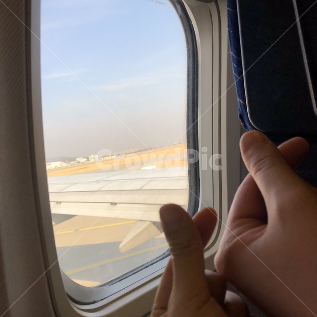 손가락,손가락하트,하트,비행기,비행기인증,비행기창,공항,커플