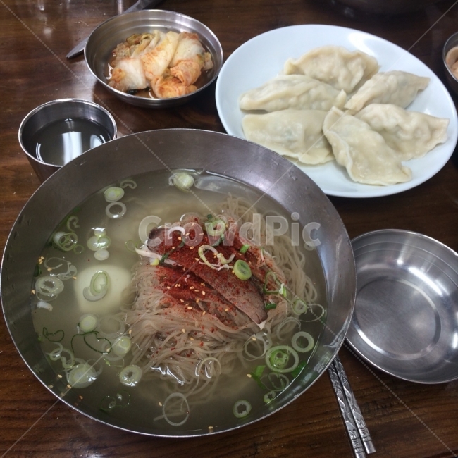 냉면,평양냉면,물냉면,만두,냉면집,음식,식재료,요리,food,cook,meal,dishes,food reserves,면류,면요리,noodles,한식,한국음식,한국요리,korean food,korean dishes,korean meal,korean cook
