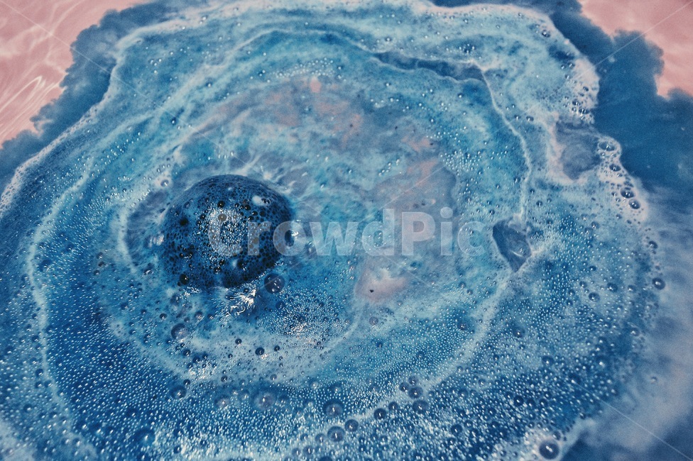 입욕제,러쉬,색감,감성,알록달록,블루,파랑,bathbomb,거품,우주,색깔,색상,색채,색감,color sense,color sensitivity,feeling of color