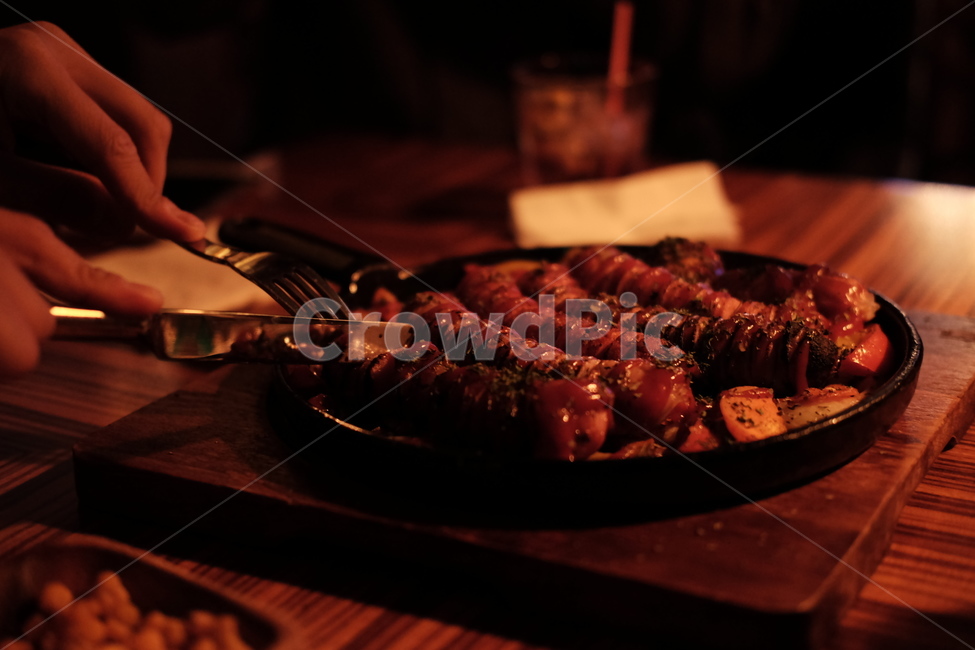 음식,안주,소세지,소시지,술안주,펍,pub,bar,바,맥주,맥주안주,맛있는,음식,식재료,요리,food,cook,meal,dishes,food reserves,양식,서양음식,서양요리,western food,western dishes,western meal,western cook