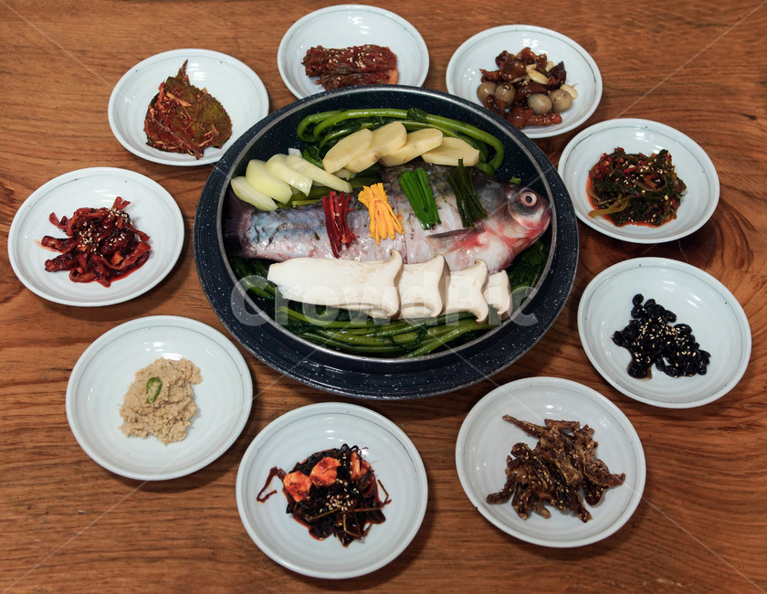 붕어탕,플레이팅,몸보신,국물,저녁메뉴,향토음식,음식,식재료,요리,food,cook,meal,dishes,food reserves,한식,한국음식,한국요리,korean food,korean dishes,korean meal,korean cook