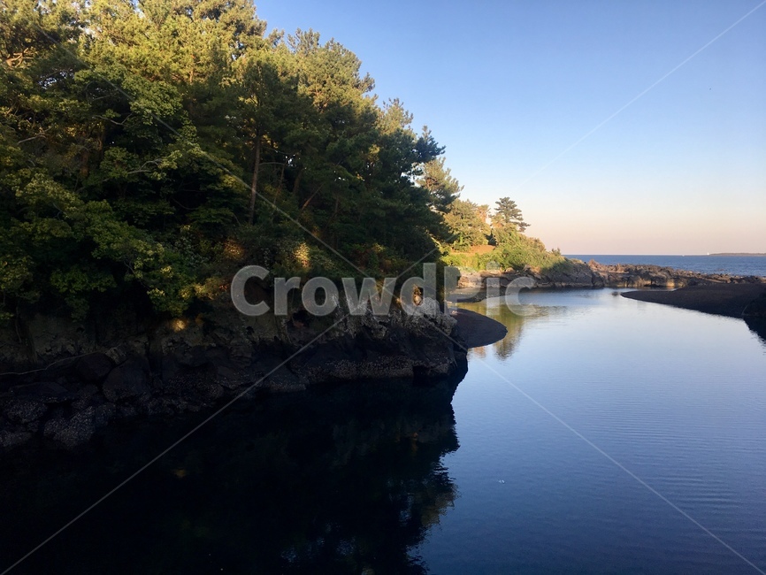 제주도,바다,해변,관광지,쇠소깍,휴양,휴가,섬,힐링,감성,자연,풍경,nature,landscape,한국자연풍경,한국자연경관,korea nature landscape,제주도,jeju,jeju island,water,물,outdoors,옥외,land,땅,promontory,곶
