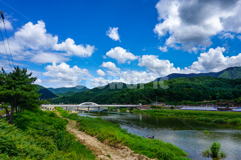 자연,풍경,강,하늘,산,물놀이,구름,평창,평창강,river,mountain,landscape,forest,stream,nature,view,mountains,water,sky,summer,green,beautiful,background,travel,tree,grass,lake,rock,spring,blue,scenery,beauty,자연,풍경,nature,landscape,outdoors,옥외,weather,날씨,물,cumulus,적운,cloud