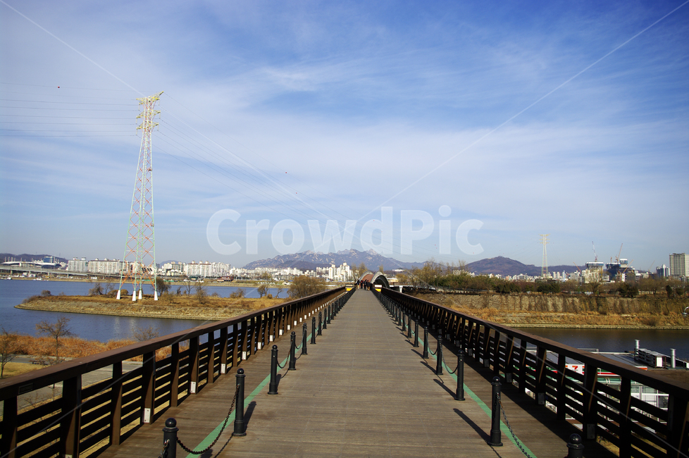 서울,하늘,구름,풍경,공원,다리,겨울,계절,winter,season,도시,풍경,city,landscape,한국도시풍경,한국도시경관,korea cityscape,water,물,railing,난간,waterfront,워터 프론트,dock,독,pier,교각,port,포트,banister,handrail
