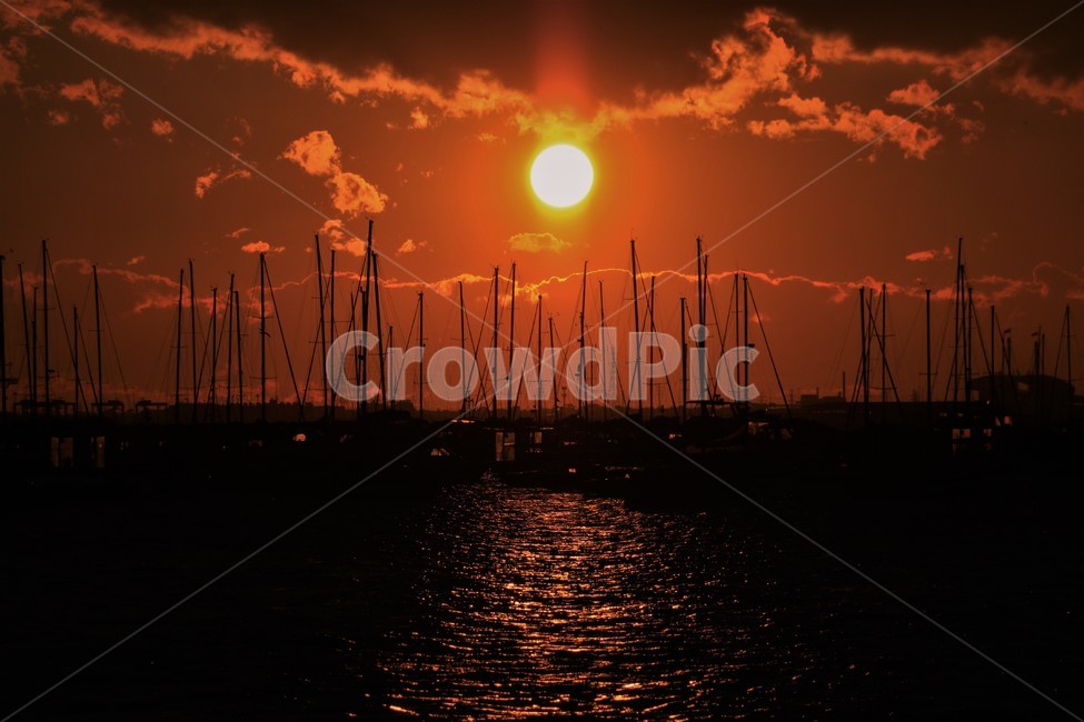 해,노을,바다,태양,햇빛,감성,부두,요트,선착장,풍경,sun,sunset,sunsetscape,scape,sunphoto,sunshine,sunpicture,ocean,landingstage,pastel,pastelcolor,landscape