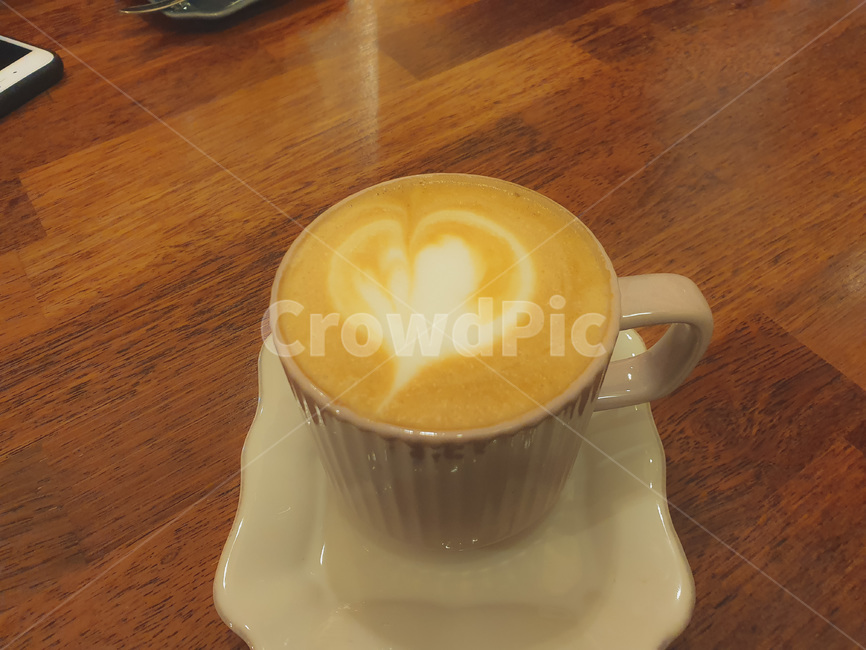 food,음식,cup,컵,라떼,latte,커피컵,coffeecup,beverage,마실것,drink,음주,커피,카페,coffee,cafe