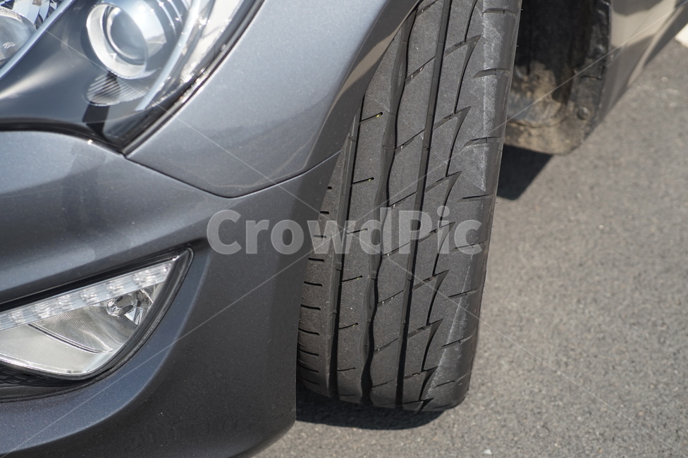 tire,타이어,vehicle,차,car,automobile,자동차,wheel,바퀴,교통,교통수단,traffic,transportation