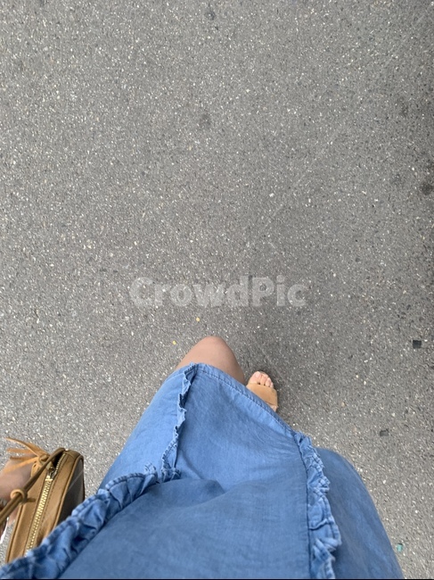 청원피스,원피스,걷기,도로,옷,거리,산책