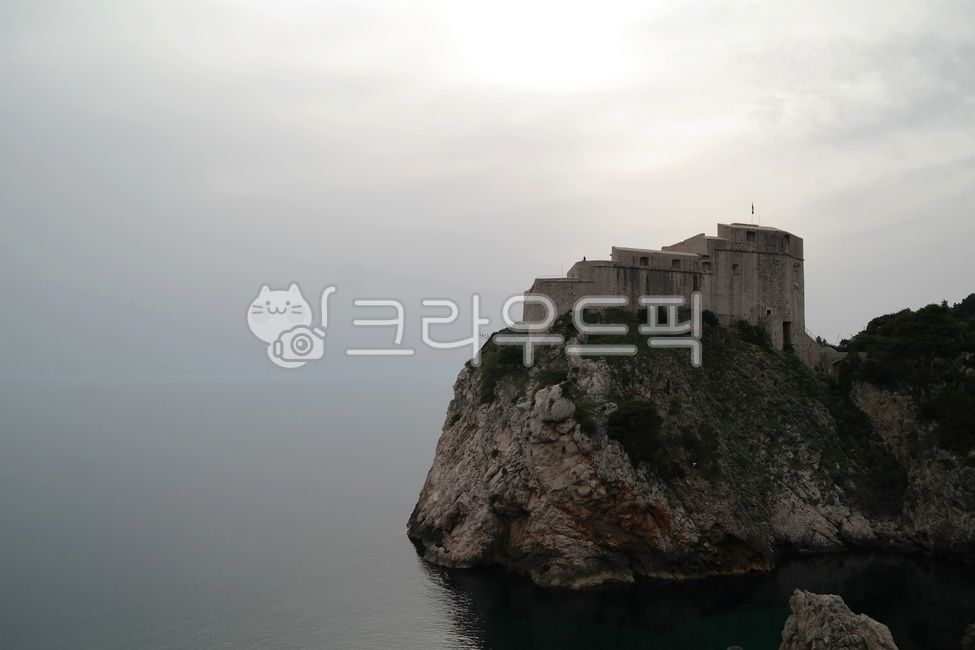 동유럽,두브로브니크,크로아티아,유럽,절벽,cliff,자연,outdoors,옥외,sea,바다,물,ocean,water,대양