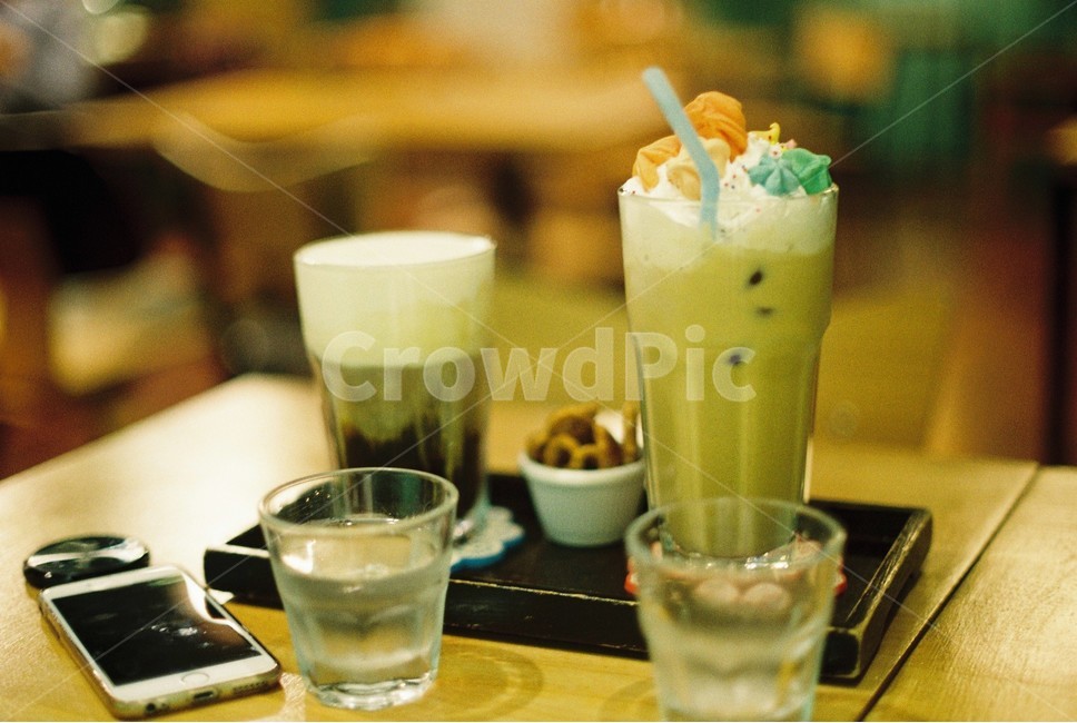 필름카메라,카페,커피,솔트라떼,머랭,신촌,커피,카페,coffee,cafe,감성,sensible,feeling
