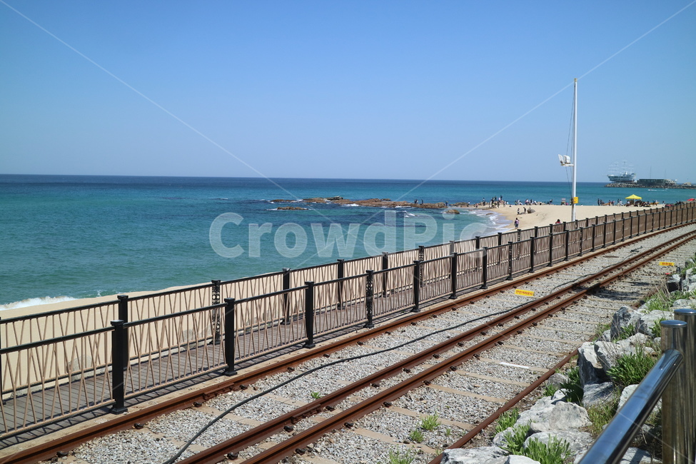 동해바다,강릉,sea,eastsea,seasideofkorea,자연,풍경,nature,landscape,rail,레일,train track,기찻길,railway,철도,transportation,교통