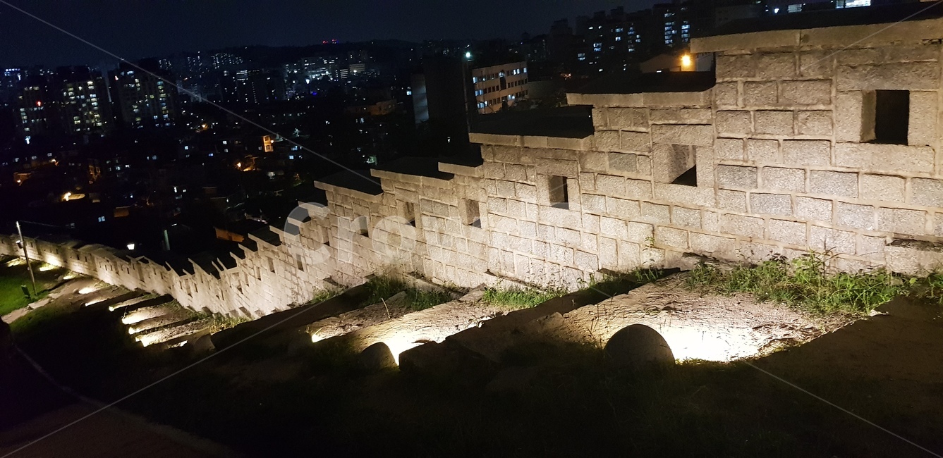 건축물,자연,하늘,산책,성벽,야경,밤,풍경,nightscape,night,landscape
