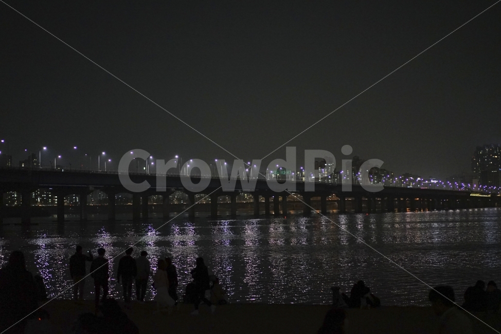 한강,여의도,공원,나들이,산책,야경,밤,다리,사람,불빛,분위기,느낌,밤길,힐링,풍경사진,풍경,도시,풍경,city,landscape,야경,밤,nightscape,night,water,물,waterfront,워터 프론트,port,포트,pier,교각