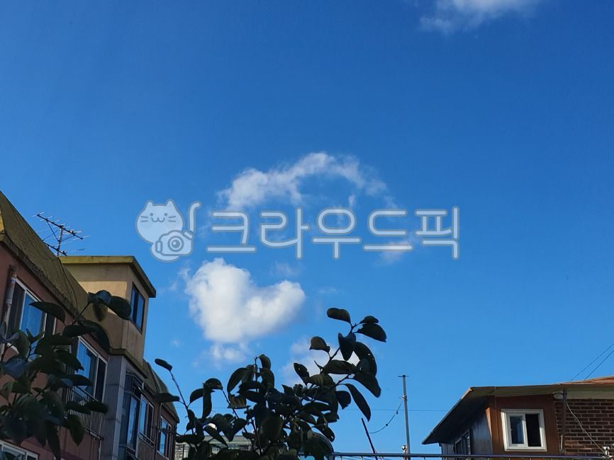 cloud,heart cloud,town,Nice weather,cloud art,walk