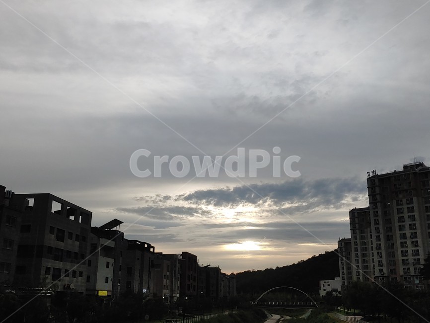 urban,어반,town,도시,building,건물,city,시티,metropolis,중심지,하늘,구름,태양,햇빛