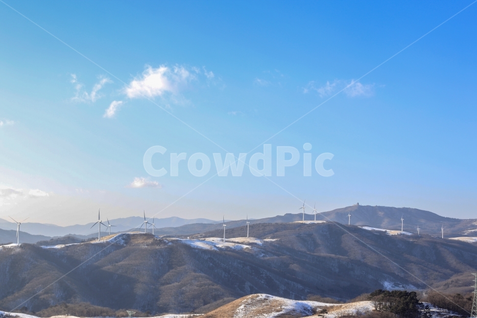 자연,풍경,한국,산,풍차,겨울,계절,winter,season,자연,풍경,nature,landscape,한국자연풍경,한국자연경관,korea nature landscape,산업,industry,industrial,에너지산업,energy industry,outdoors,옥외