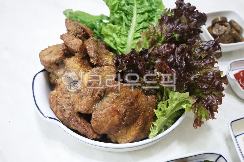갈비,고기,돼지고기,상추,백반