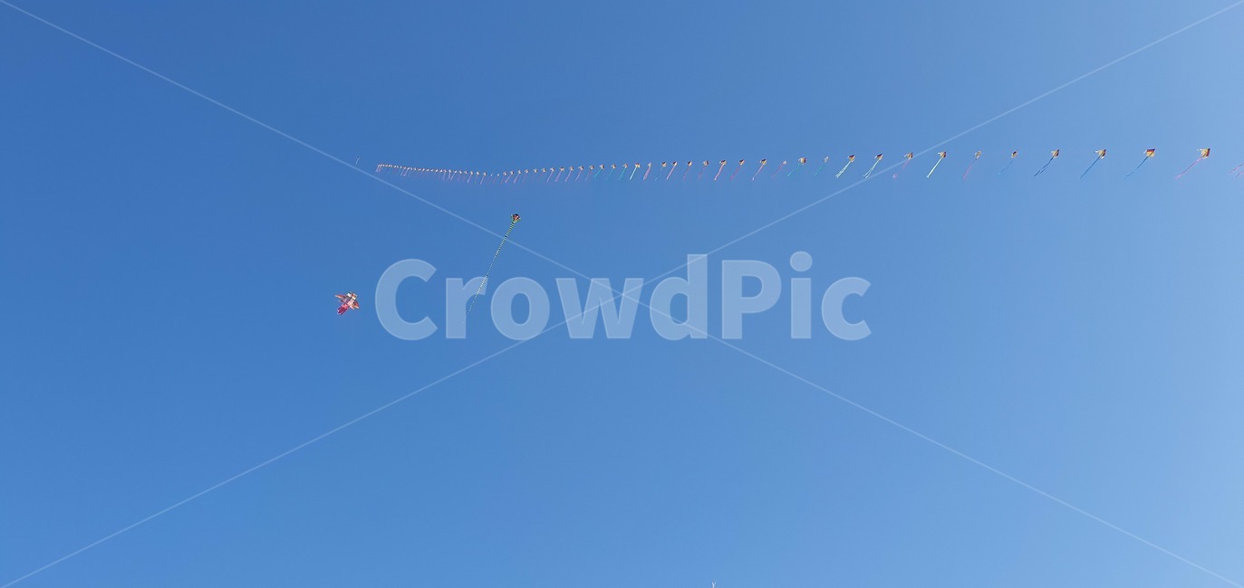연,하늘,푸른,파란하늘,연날리기,민속,민속놀이,추억,놀이,맑은,장난감,toy,kite