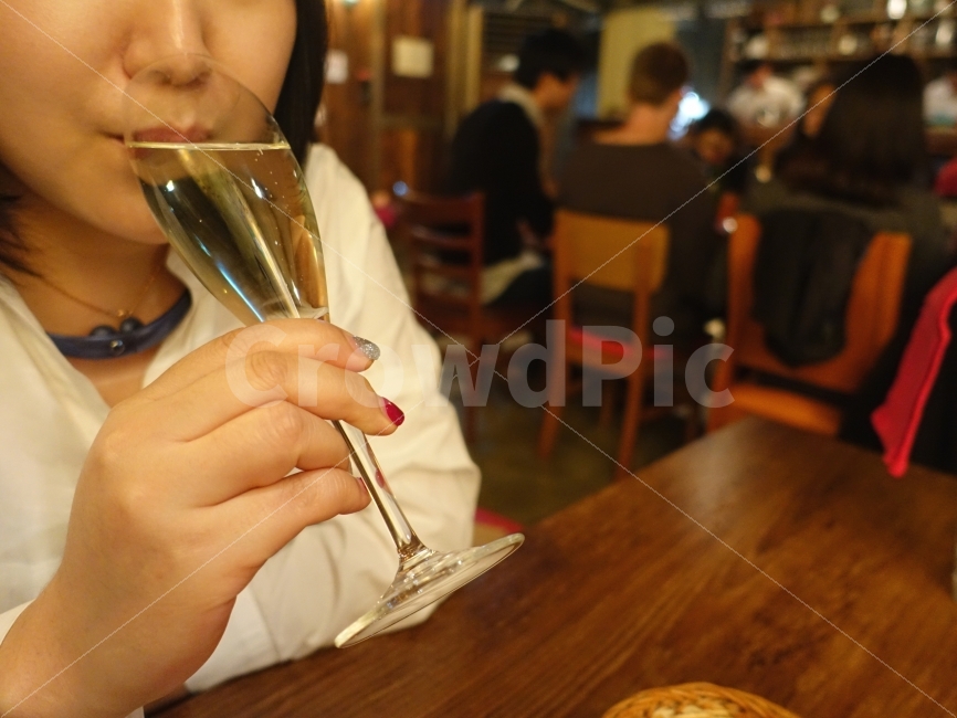 여인,숙녀,여자,와인,음미,향,데이트,컵,잔,분위기,레이디,느낌,감각,향기,사람,인물,인간,human,person,술,주류,alcohol
