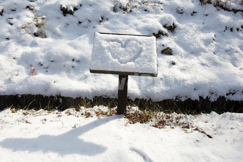 눈,겨울,하트,자연,감성,흰눈,love,snow,겨울,계절,winter,season,자연,풍경,nature,landscape,outdoors,옥외