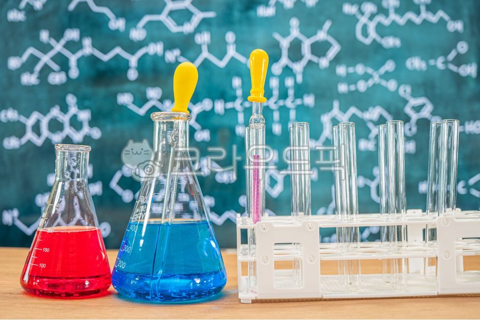 연구,실험도구,기술,스포이드,과학자,칠판,생명공학,교육배경,발명의날,연구개발,화학,발견,개념,삼각플라스크,과학교육,과학,시험관,도구,발명,실험실,학교,배경,교육,과학의날,화학식,컨셉,백그라운드,분석,화학공식,과학배경